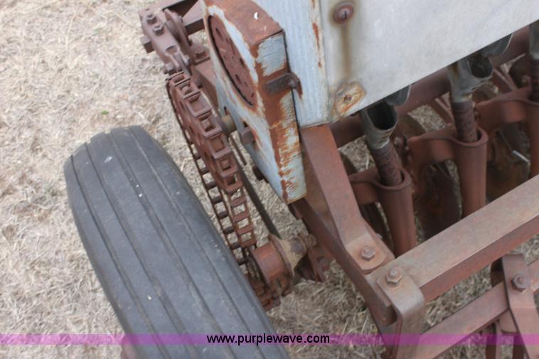 image for item AA9129 13 row alfalfa drill