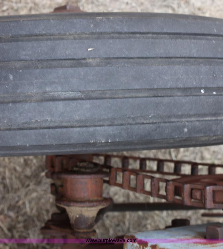 image for item AA9129 13 row alfalfa drill