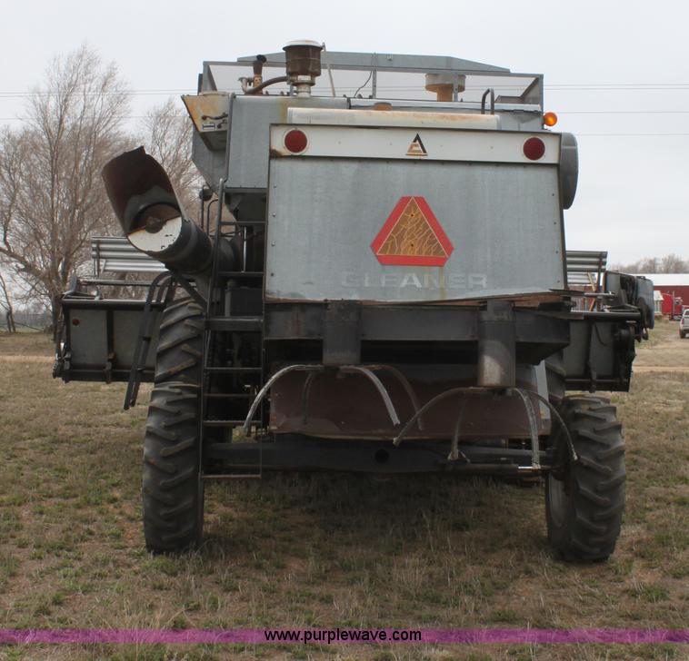 image for item AA9131 Allis Chalmers Gleaner L combine