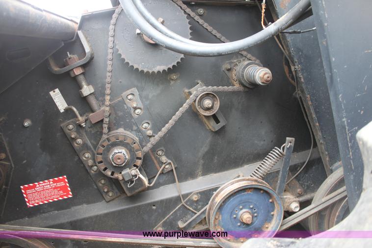 image for item AA9131 Allis Chalmers Gleaner L combine