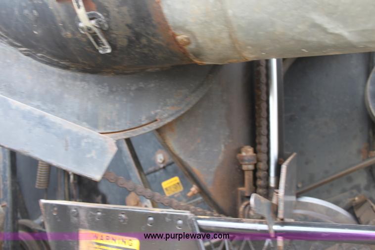 image for item AA9131 Allis Chalmers Gleaner L combine