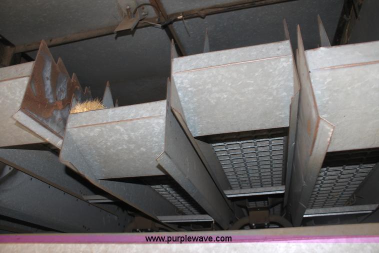 image for item AA9131 Allis Chalmers Gleaner L combine