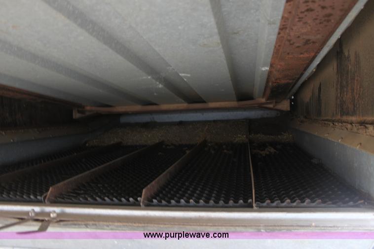 image for item AA9131 Allis Chalmers Gleaner L combine