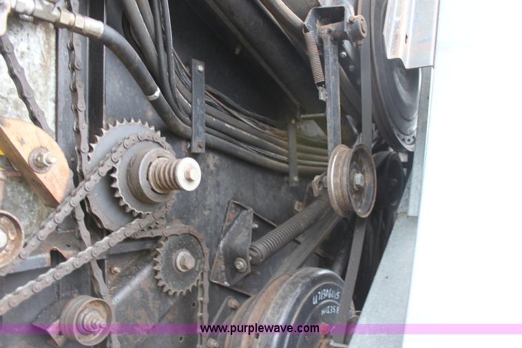 image for item AA9131 Allis Chalmers Gleaner L combine