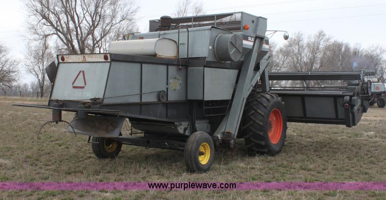 image for item AA9132 Allis Chalmers Gleaner L corn soybean special combine