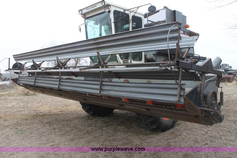 image for item AA9132 Allis Chalmers Gleaner L corn soybean special combine