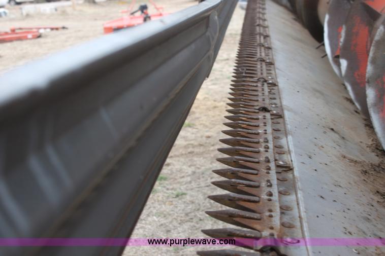 image for item AA9132 Allis Chalmers Gleaner L corn soybean special combine