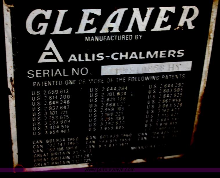 image for item AA9132 Allis Chalmers Gleaner L corn soybean special combine