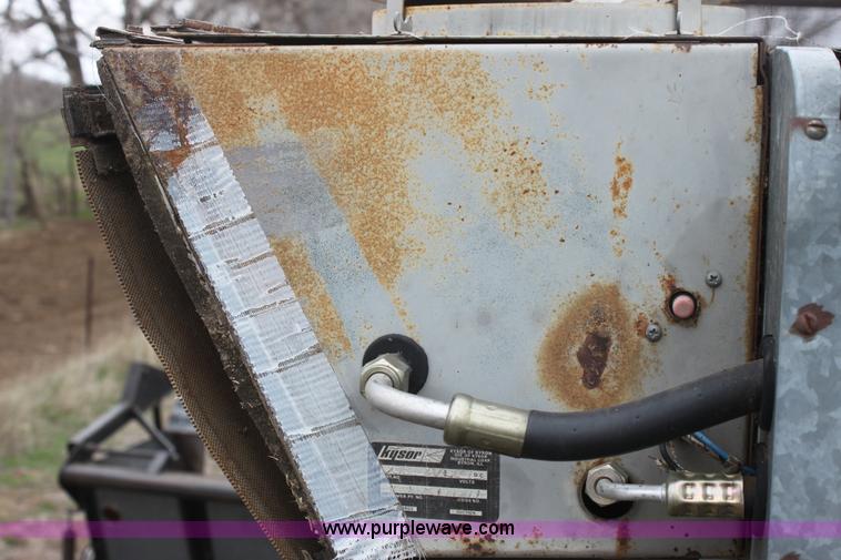 image for item AA9132 Allis Chalmers Gleaner L corn soybean special combine