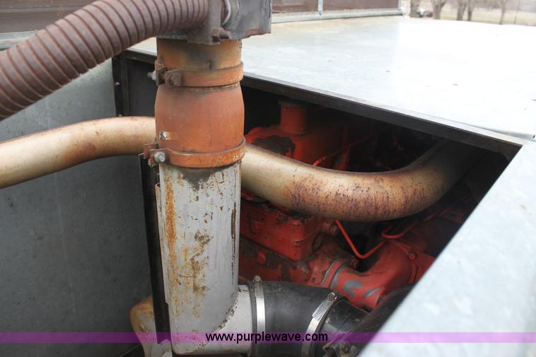 image for item AA9132 Allis Chalmers Gleaner L corn soybean special combine