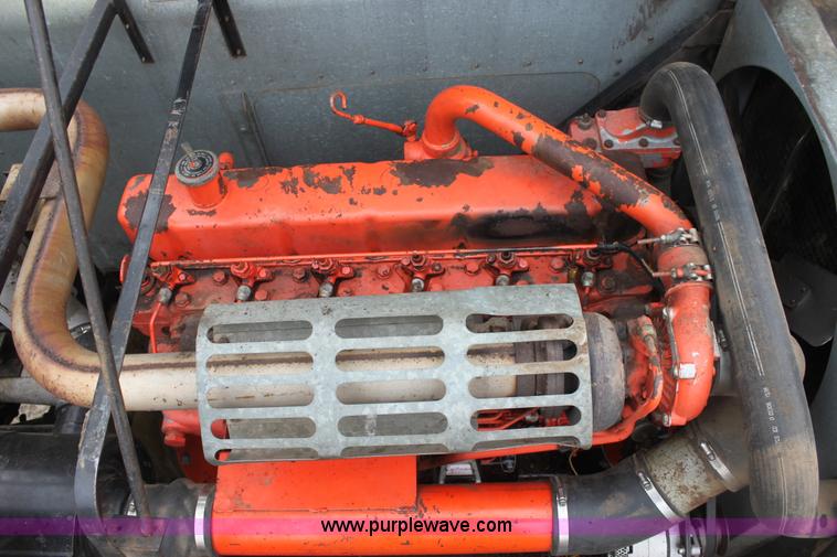 image for item AA9132 Allis Chalmers Gleaner L corn soybean special combine