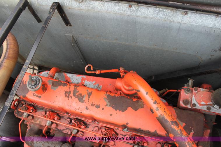 image for item AA9132 Allis Chalmers Gleaner L corn soybean special combine