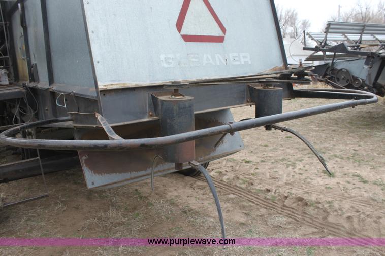 image for item AA9132 Allis Chalmers Gleaner L corn soybean special combine