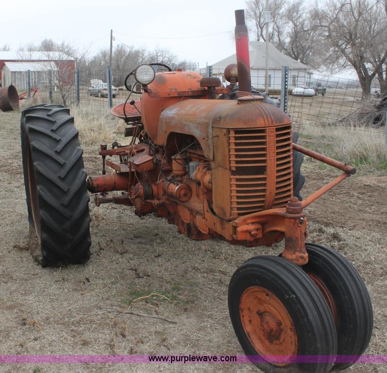 image for item AA9133 Case DC tractor