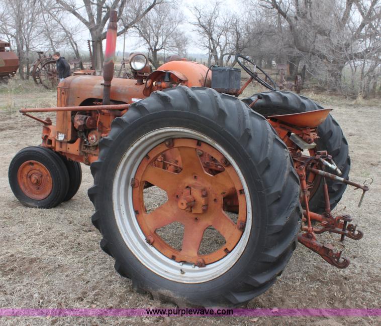 image for item AA9133 Case DC tractor