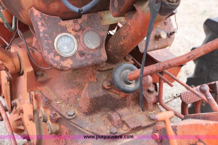 image for item AA9133 Case DC tractor