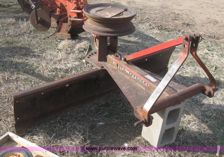 image for item AG9514 Massey-Ferguson 16 three point scraper blade