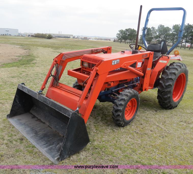 image for item B4678 2002 Kioti LK3054 MFWD tractor