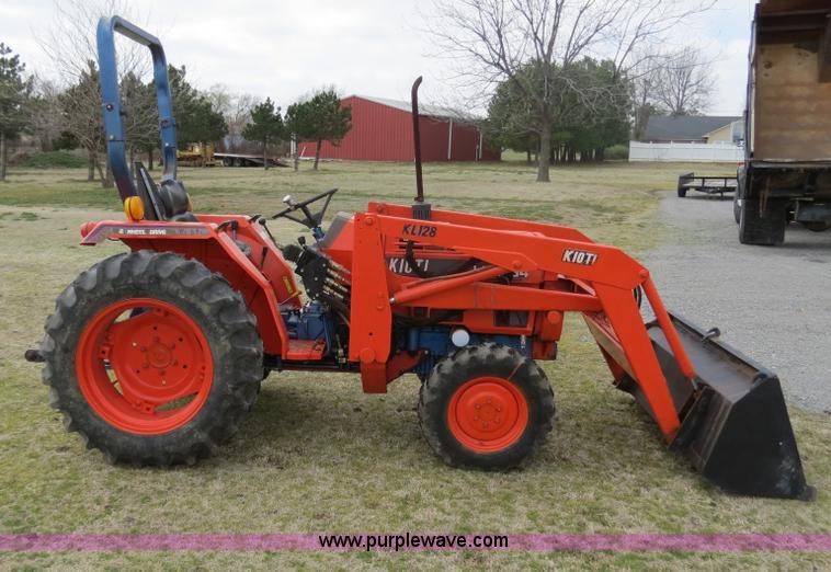 image for item B4678 2002 Kioti LK3054 MFWD tractor