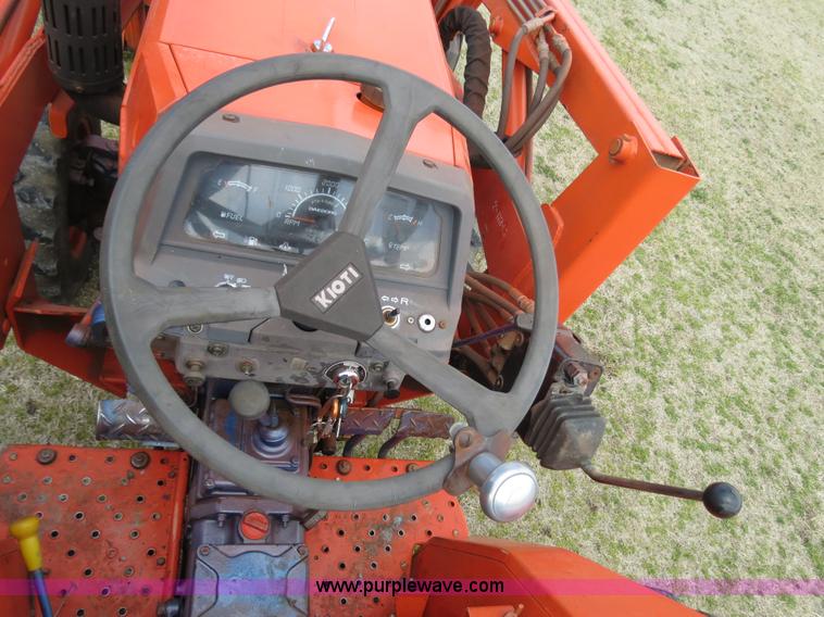 image for item B4678 2002 Kioti LK3054 MFWD tractor