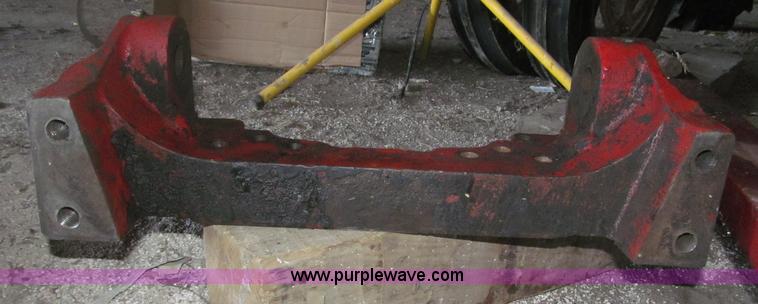 image for item B5420 1975 International F1066 row crop tractor