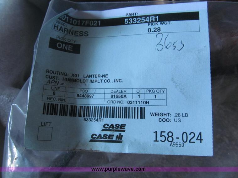 image for item B5420 1975 International F1066 row crop tractor