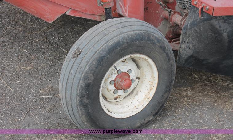 image for item E2989 Hesston 1340 swather