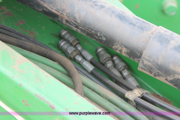 image for item E2993 John Deere 535 round baler