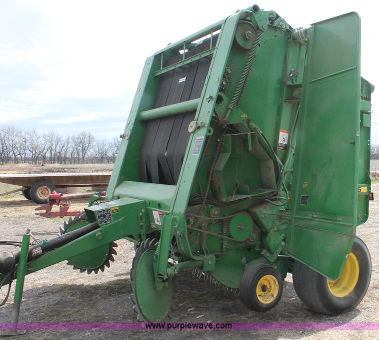image for item E2993 John Deere 535 round baler