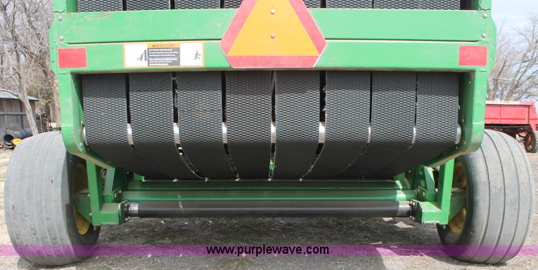 image for item E2993 John Deere 535 round baler