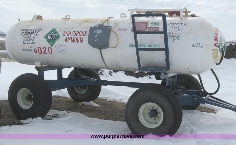 image for item E3116 Twin cylinder anhydrous ammonia nurse tanks