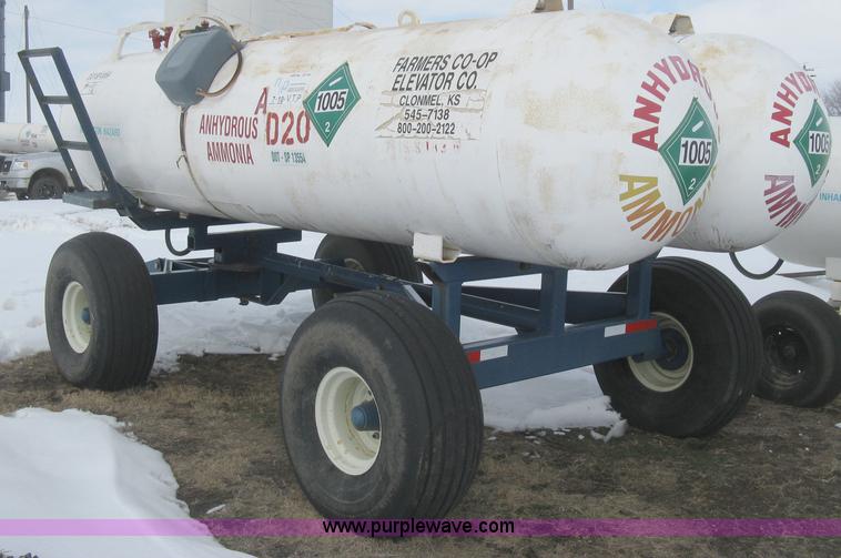 image for item E3116 Twin cylinder anhydrous ammonia nurse tanks
