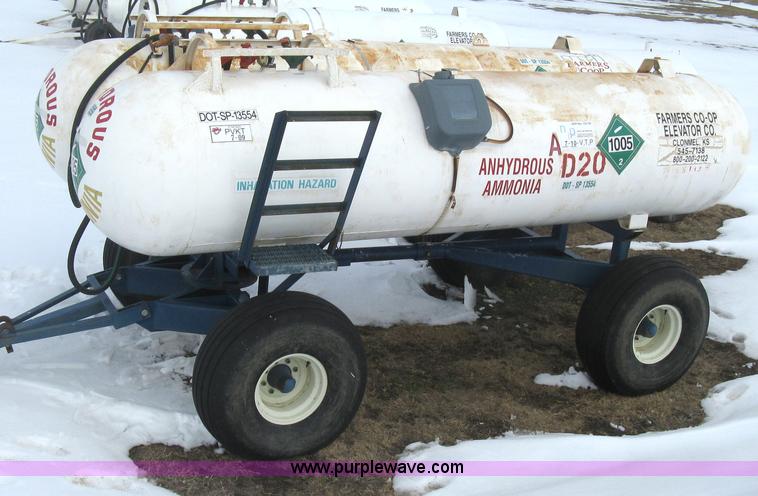 image for item E3116 Twin cylinder anhydrous ammonia nurse tanks