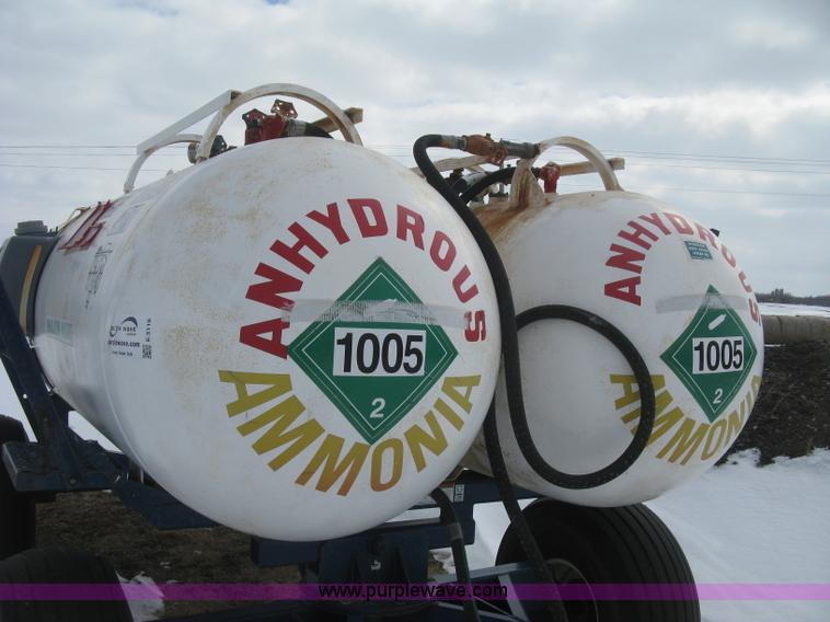 image for item E3116 Twin cylinder anhydrous ammonia nurse tanks