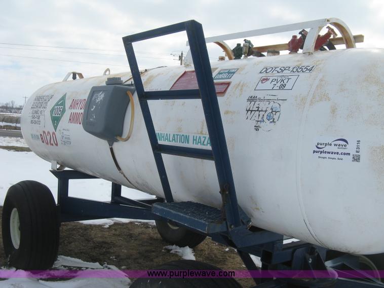 image for item E3116 Twin cylinder anhydrous ammonia nurse tanks