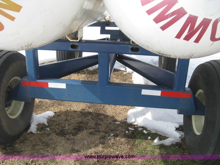 image for item E3116 Twin cylinder anhydrous ammonia nurse tanks