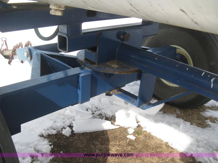 image for item E3116 Twin cylinder anhydrous ammonia nurse tanks