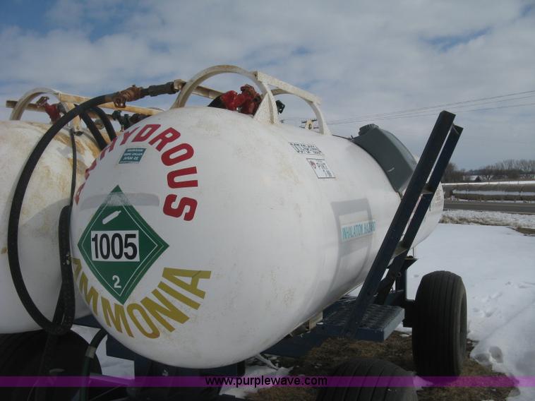 image for item E3116 Twin cylinder anhydrous ammonia nurse tanks