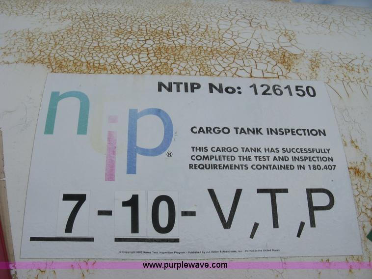 image for item E3116 Twin cylinder anhydrous ammonia nurse tanks