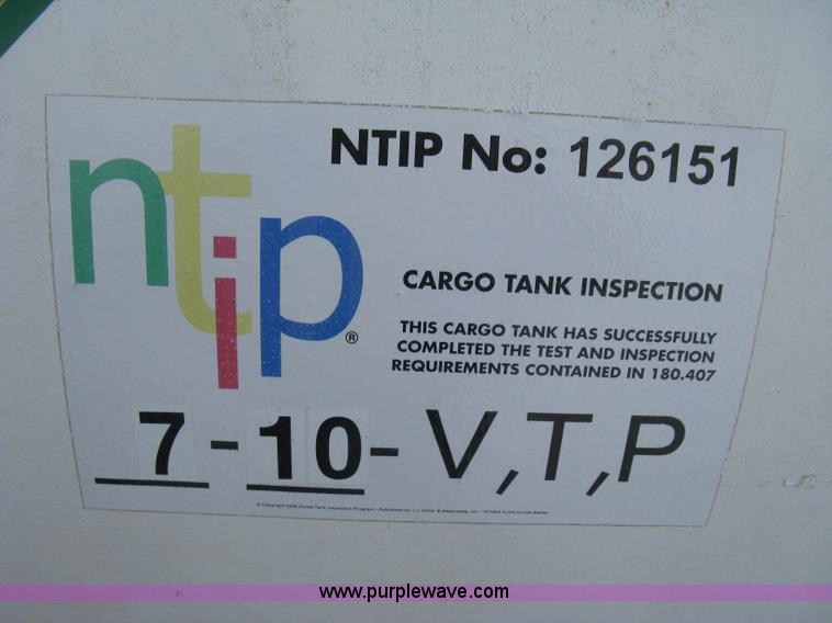 image for item E3116 Twin cylinder anhydrous ammonia nurse tanks