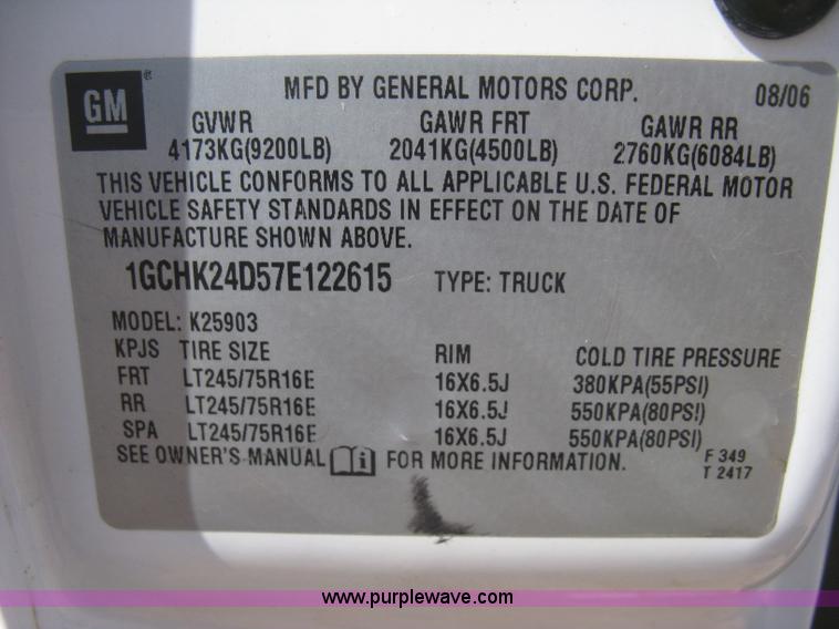 image for item E3153 2007 Chevrolet Silverado Classic 2500HD LT pickup truck