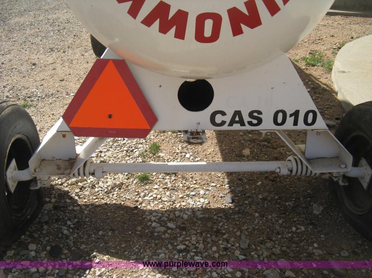 image for item E3220 Anhydrous ammonia tank on running gear