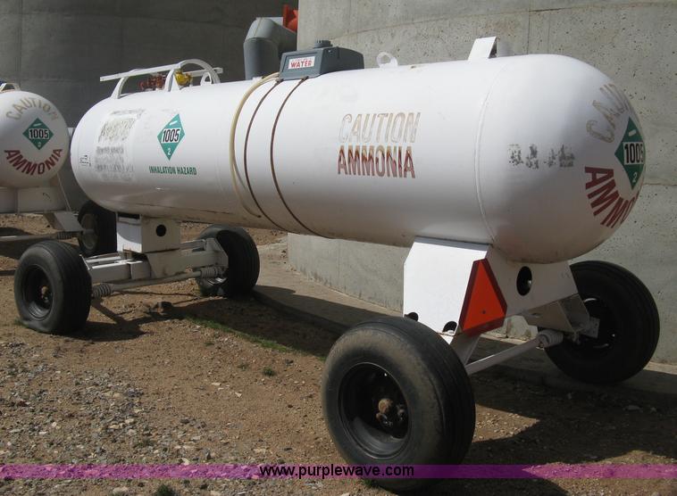 image for item E3221 Anhydrous ammonia tank on running gear