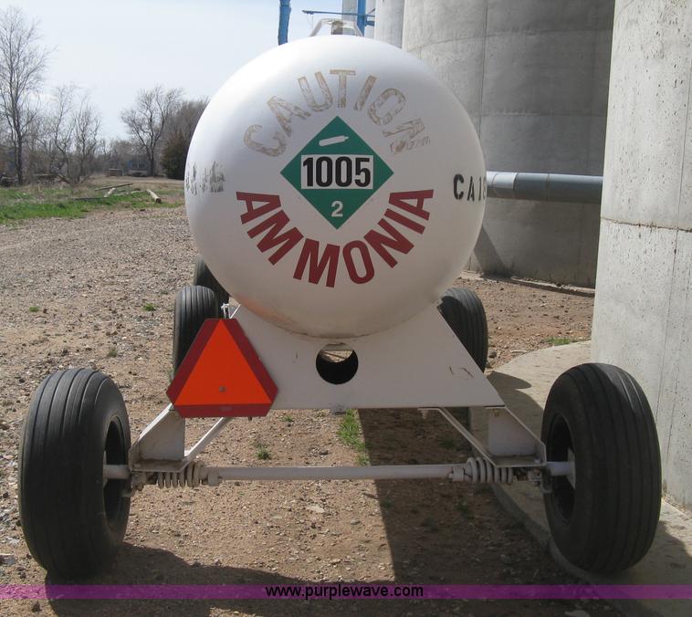 image for item E3221 Anhydrous ammonia tank on running gear