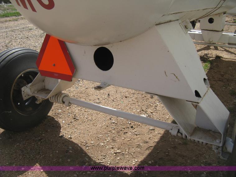 image for item E3221 Anhydrous ammonia tank on running gear
