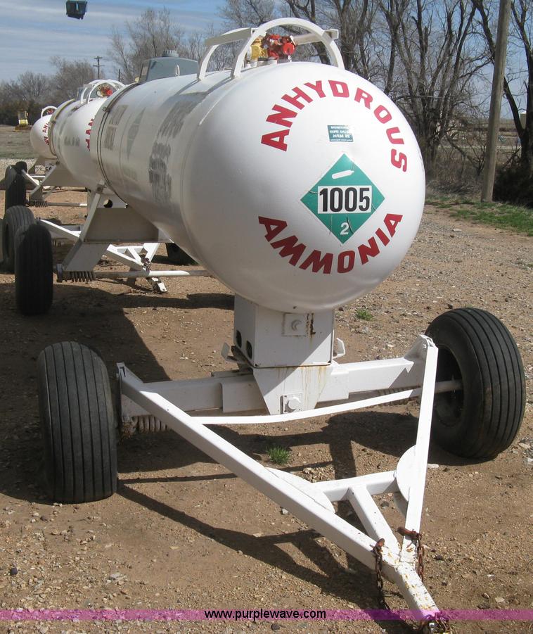 image for item E3222 Anhydrous ammonia tank on running gear