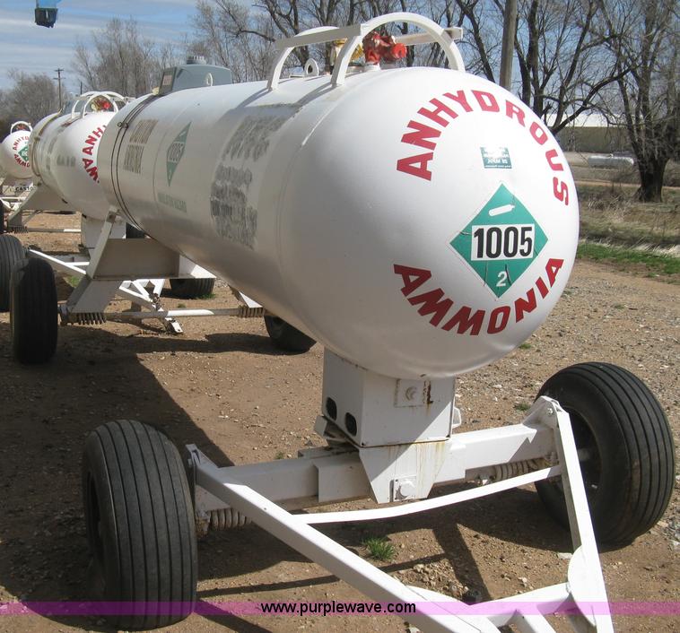 image for item E3222 Anhydrous ammonia tank on running gear