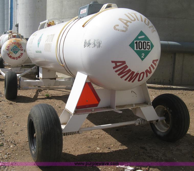 image for item E3222 Anhydrous ammonia tank on running gear