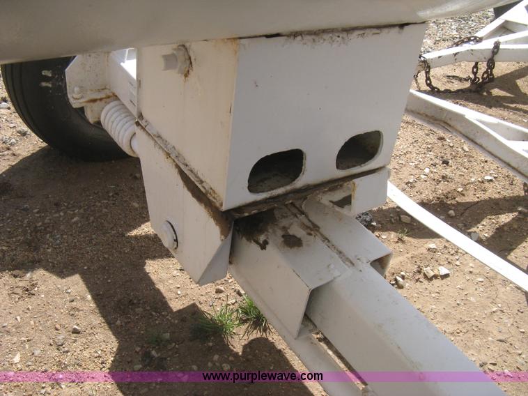 image for item E3222 Anhydrous ammonia tank on running gear