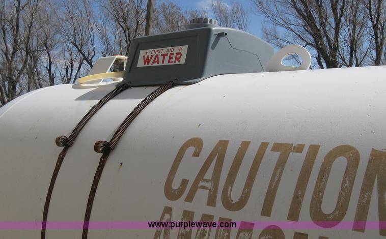 image for item E3222 Anhydrous ammonia tank on running gear